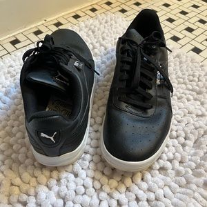 Puma Size 10.5 Black Sneakers
